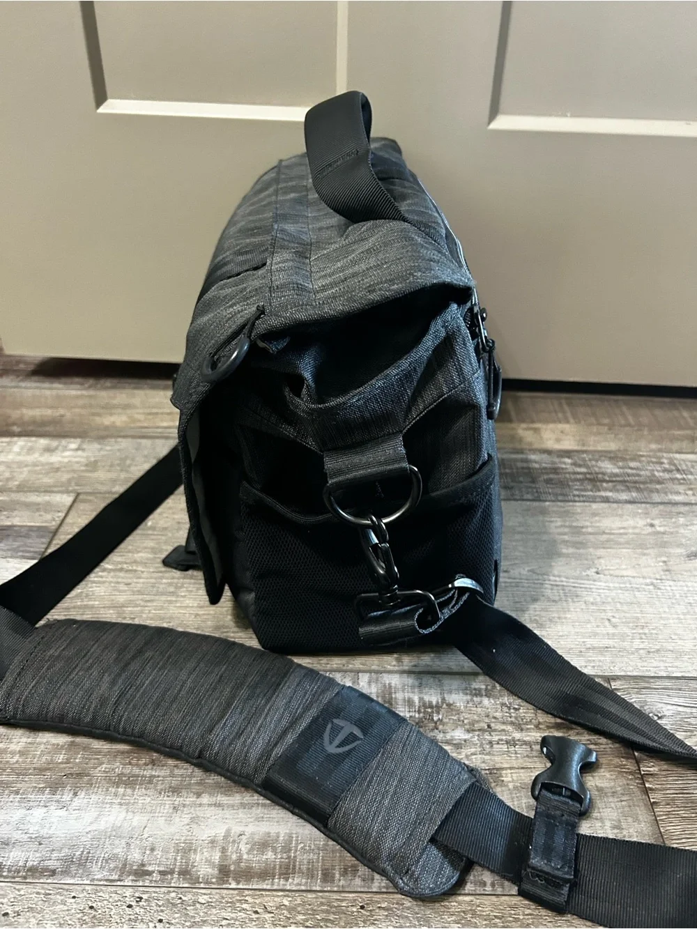 Tenba Messenger DNA camera bag charcoal grey